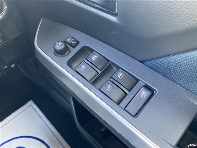 TOYOTA ROOMY 4WD 2023