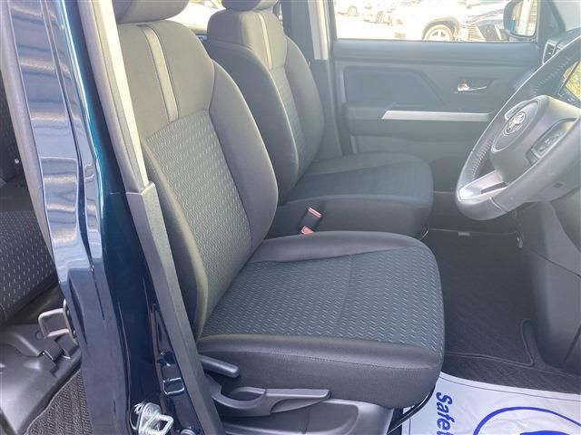 TOYOTA ROOMY 4WD 2023