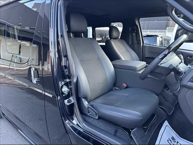 TOYOTA HIACE van 2WD 2024