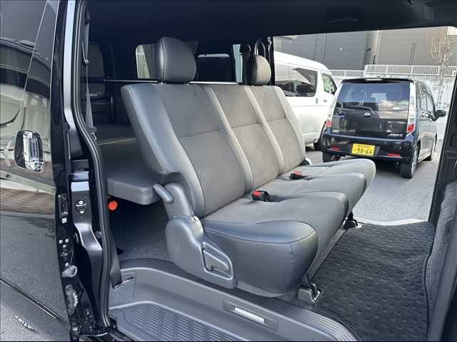 TOYOTA HIACE van 2WD 2024