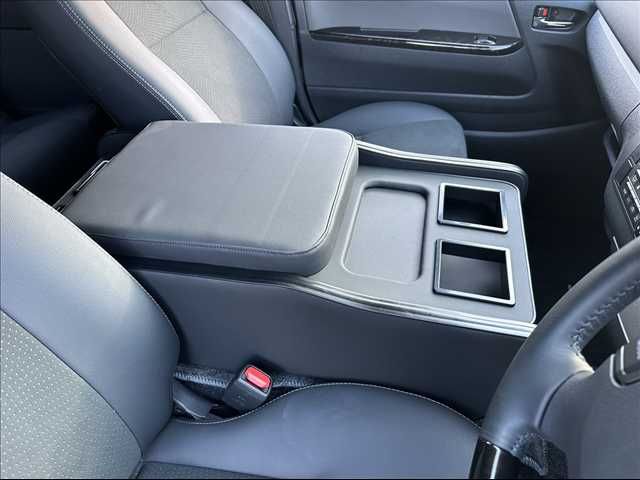 TOYOTA HIACE van 2WD 2024