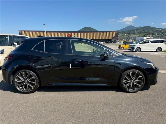 TOYOTA COROLLA SPORT HYBRID 2023