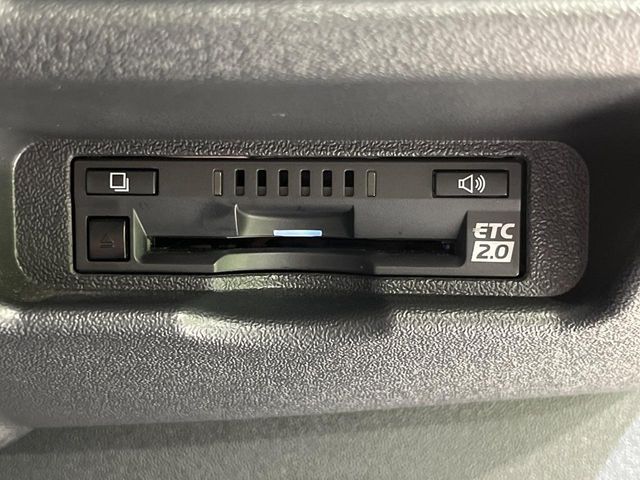 TOYOTA HIACE van 4WD 2023