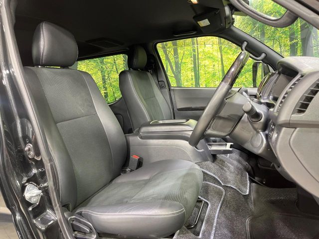 TOYOTA HIACE van 4WD 2023