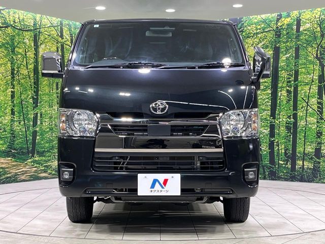 TOYOTA HIACE van 4WD 2023