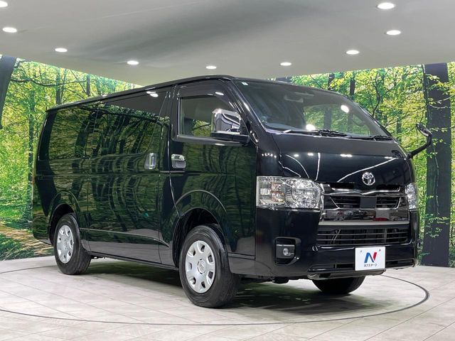 TOYOTA HIACE van 4WD 2023