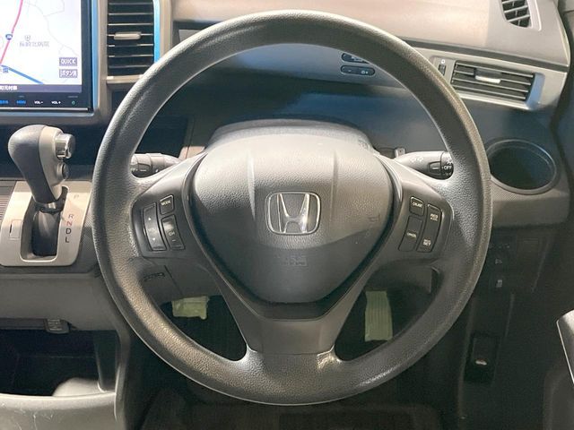 HONDA FREED 2016