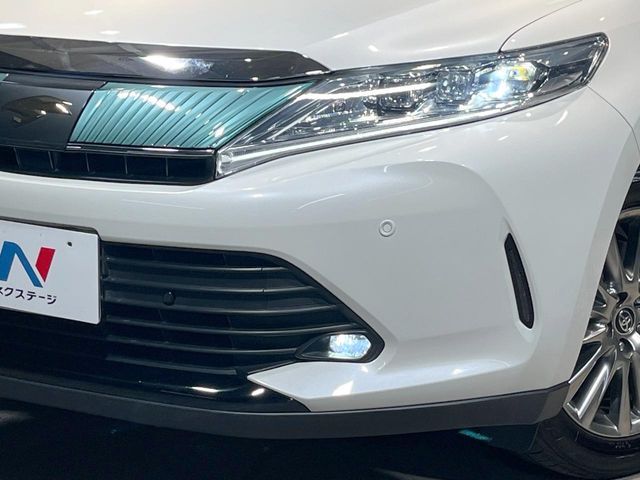 TOYOTA HARRIER 2WD 2019
