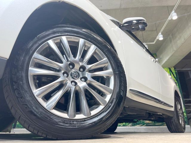 TOYOTA HARRIER 2WD 2019