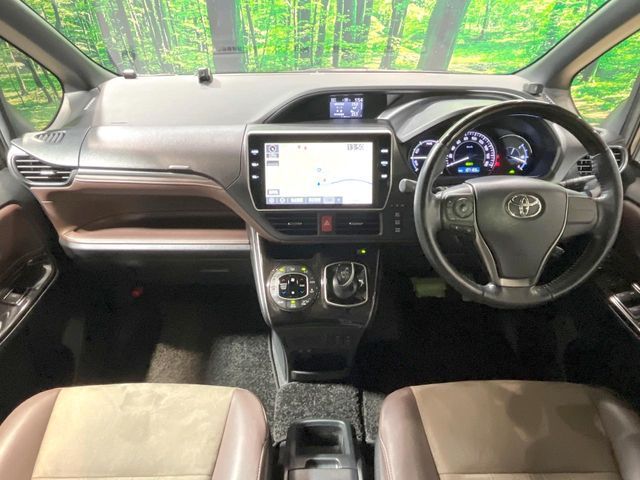 TOYOTA ESQUIRE HYBRID 2018