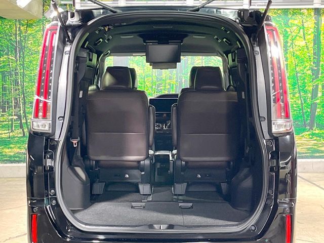 TOYOTA ESQUIRE HYBRID 2018