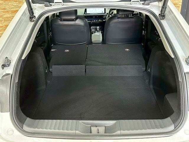 TOYOTA PRIUS 4WD 2023