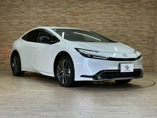 TOYOTA PRIUS 4WD 2023