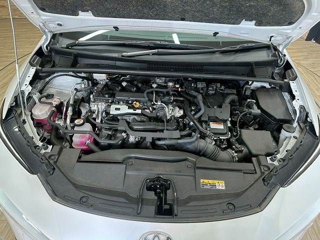 TOYOTA PRIUS 4WD 2023