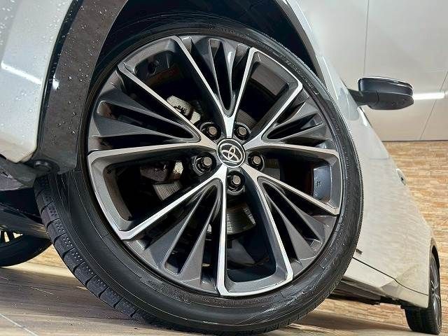 TOYOTA PRIUS 4WD 2023