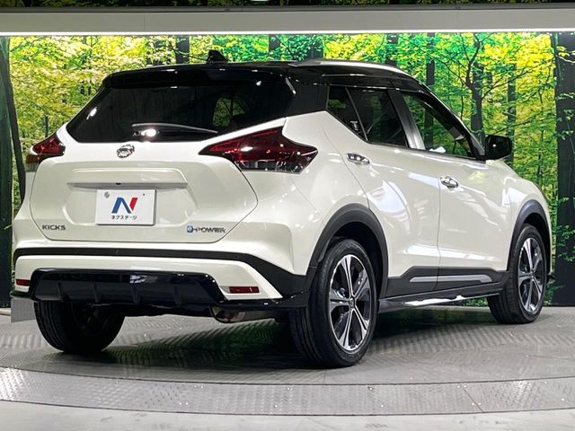 NISSAN KICKS 2021