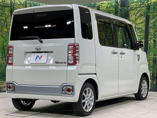 DAIHATSU WAKE 4WD 2015