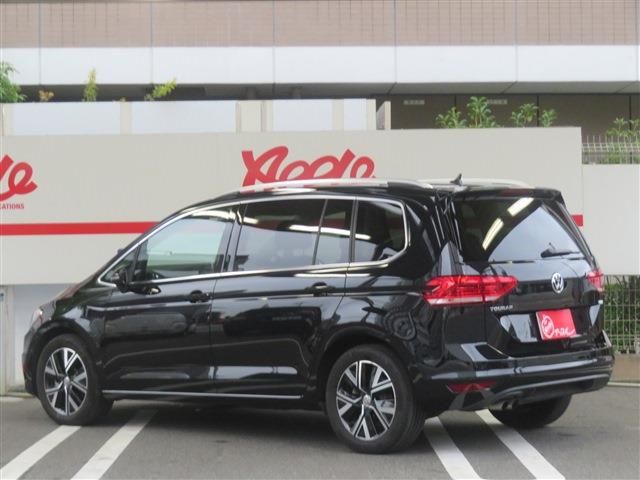 VOLKSWAGEN VOLKSWAGEN GOLF TOURAN 2021