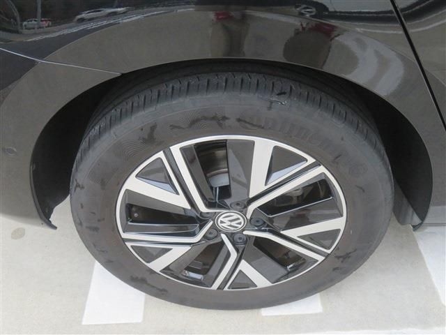 VOLKSWAGEN VOLKSWAGEN GOLF TOURAN 2021