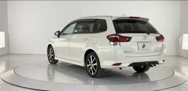 TOYOTA COROLLA FIELDER 2018