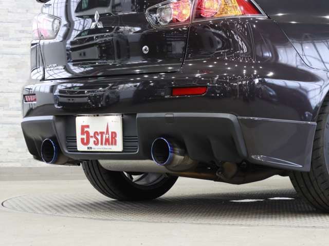 MITSUBISHI LANCER  4WD 2015