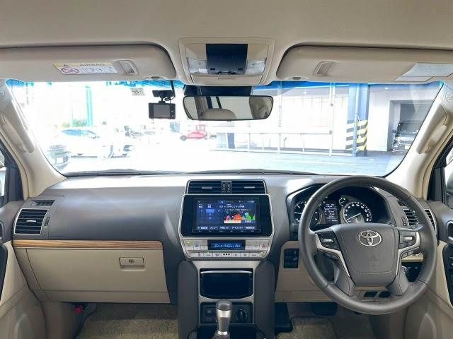 TOYOTA LANDCRUISER PRADO 2022