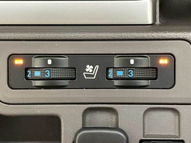 TOYOTA LANDCRUISER PRADO 2022