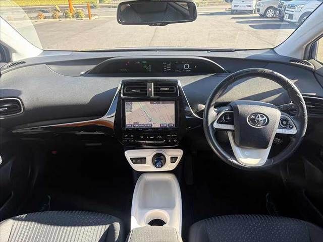 TOYOTA PRIUS 2016