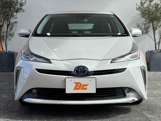 TOYOTA PRIUS 2021