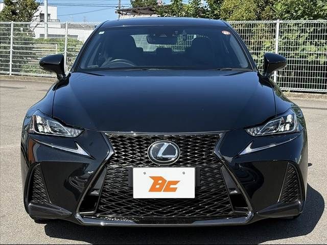 TOYOTA LEXUS IS200t 2016