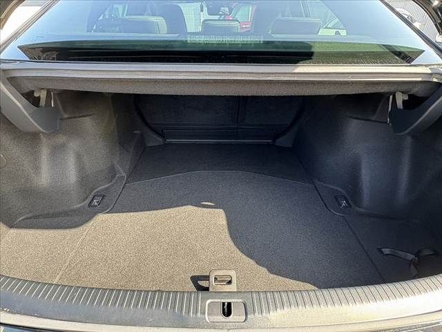 TOYOTA LEXUS IS200t 2016