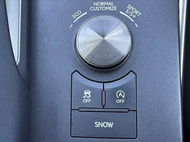 TOYOTA LEXUS IS200t 2016