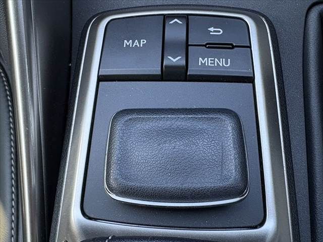 TOYOTA LEXUS IS200t 2016