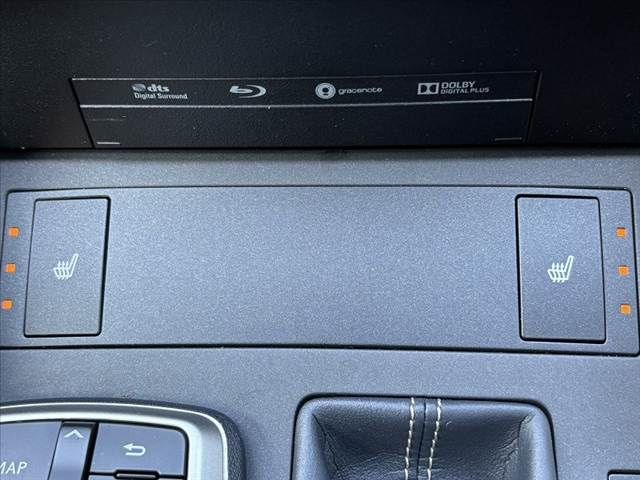 TOYOTA LEXUS IS200t 2016