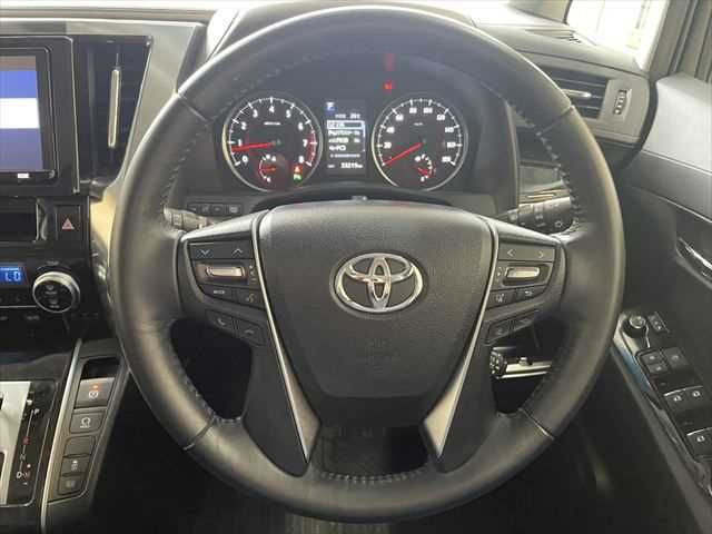 TOYOTA VELLFIRE 2019