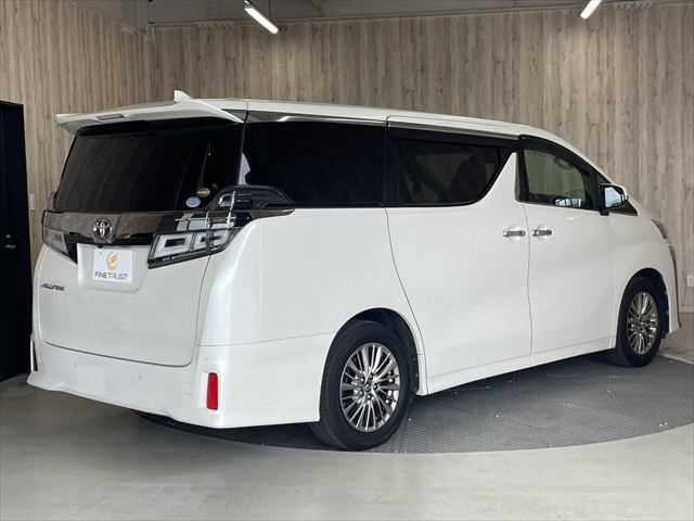 TOYOTA VELLFIRE 2019
