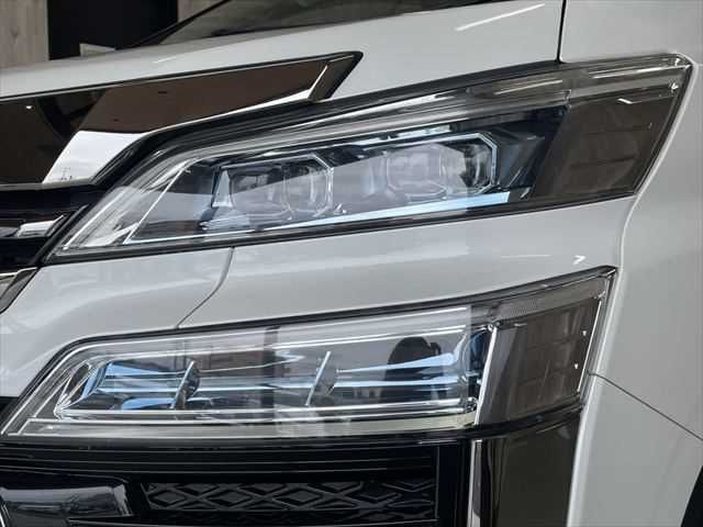 TOYOTA VELLFIRE 2019