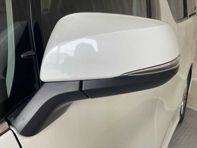 TOYOTA VELLFIRE 2019