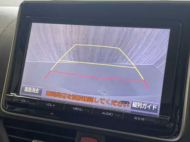 TOYOTA NOAH HYBRID 2015