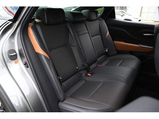 TOYOTA CROWN CROSSOVER 2023