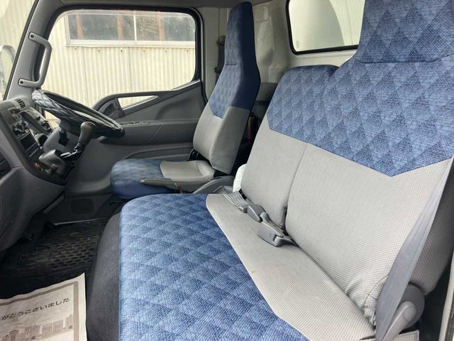 MITSUBISHI CANTER 2004