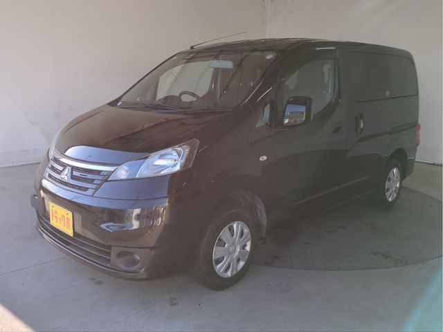 MITSUBISHI DELICA D:3 2013