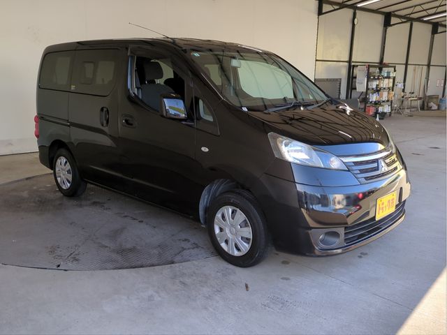 MITSUBISHI DELICA D:3 2013