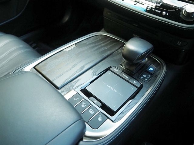 TOYOTA LEXUS LS500h 4WD 2021