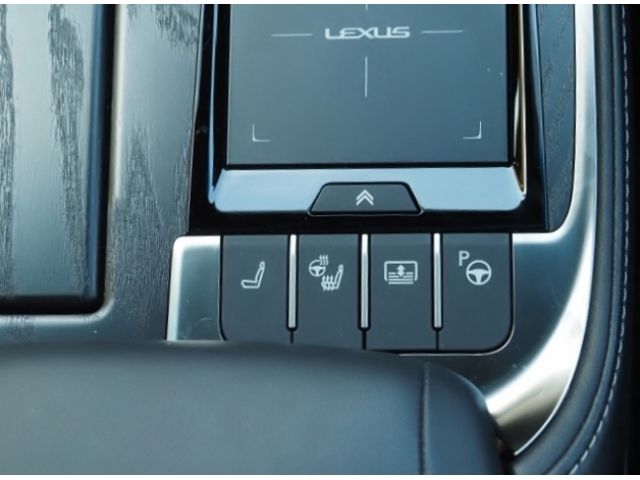 TOYOTA LEXUS LS500h 4WD 2021