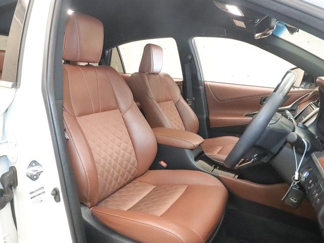 TOYOTA HARRIER 2WD 2017