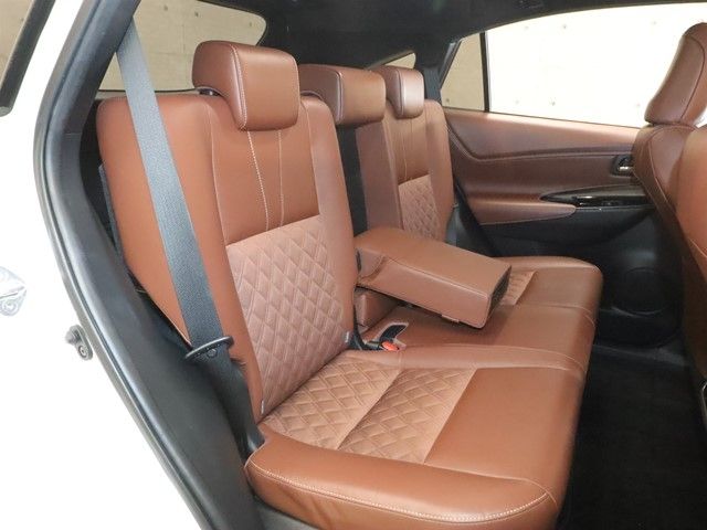 TOYOTA HARRIER 2WD 2017