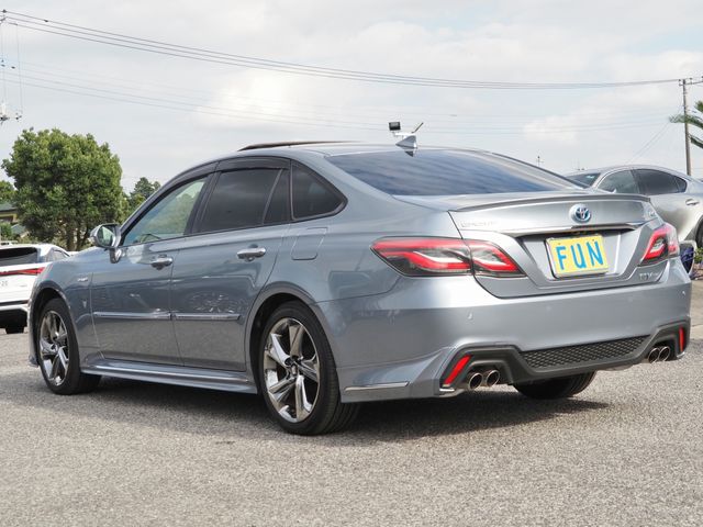 TOYOTA CROWN sedan hybrid 4WD 2018
