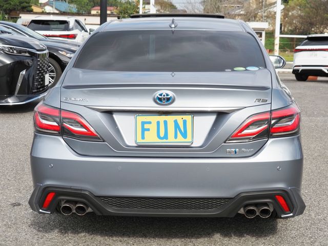 TOYOTA CROWN sedan hybrid 4WD 2018