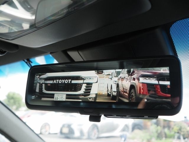 TOYOTA CROWN sedan hybrid 4WD 2018